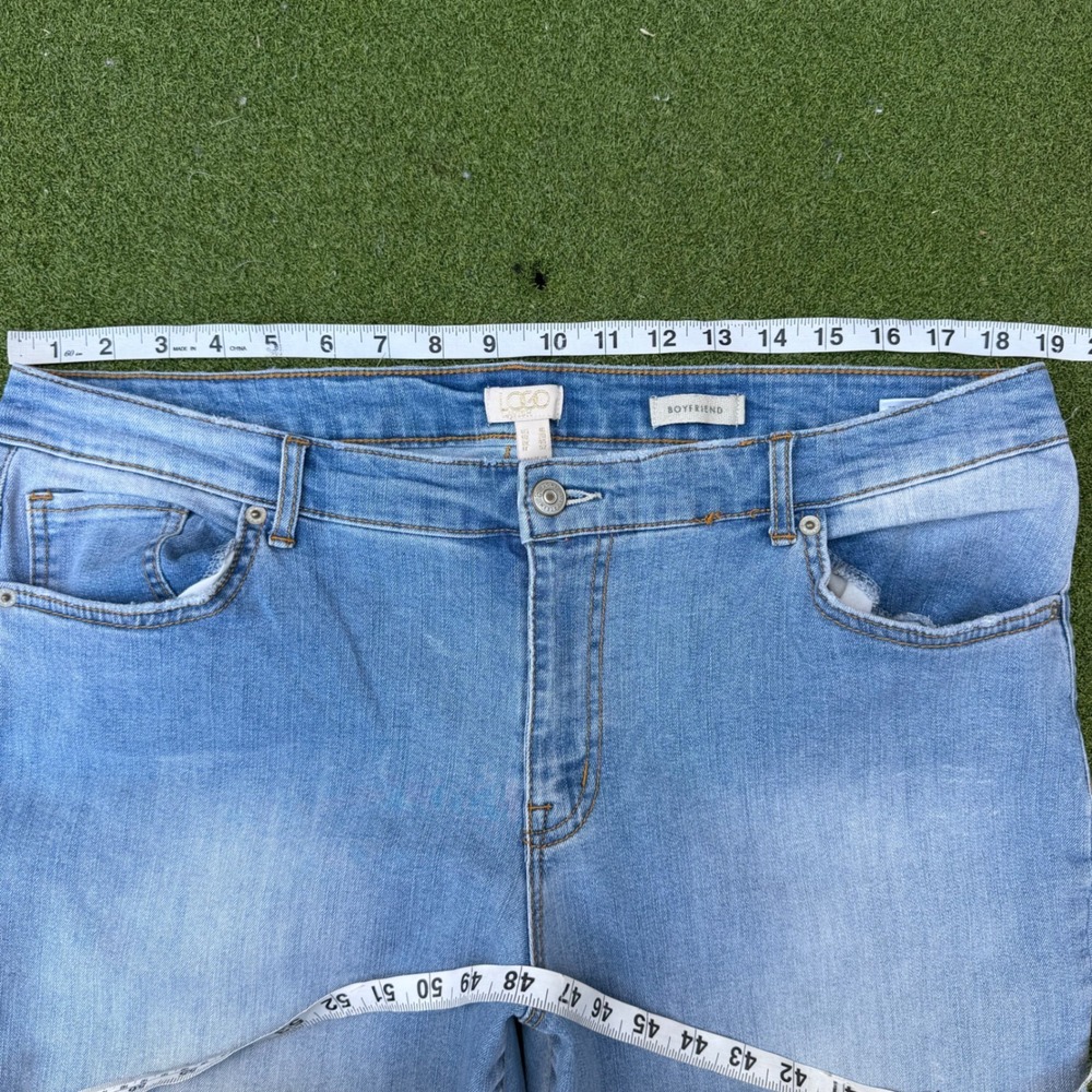 LOGO Lori Goldstein Patchwork Boyfriend Jeans Light Wash Embroidered Size 16 - Picture 4 of 7